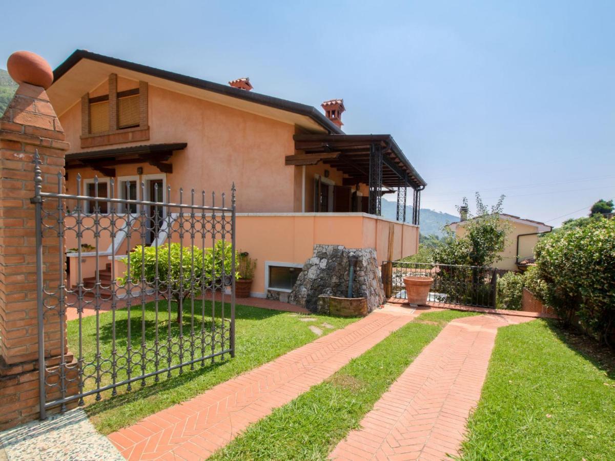 Locazione Turistica Serenella Pietrasanta Esterno foto